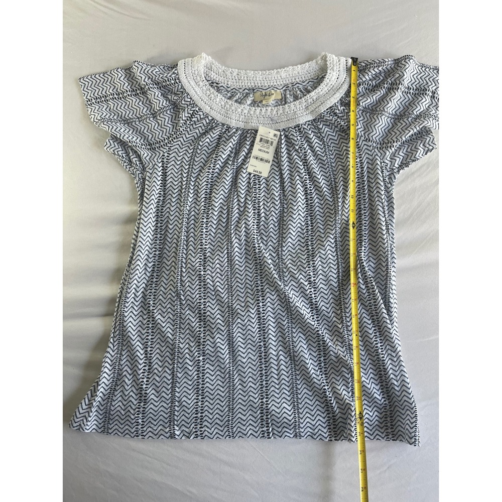 Style & Co Womens Medium Navy Blue White Zig Zag Crochet Neck Flutter Sleeve Top - Picture 4 of 8